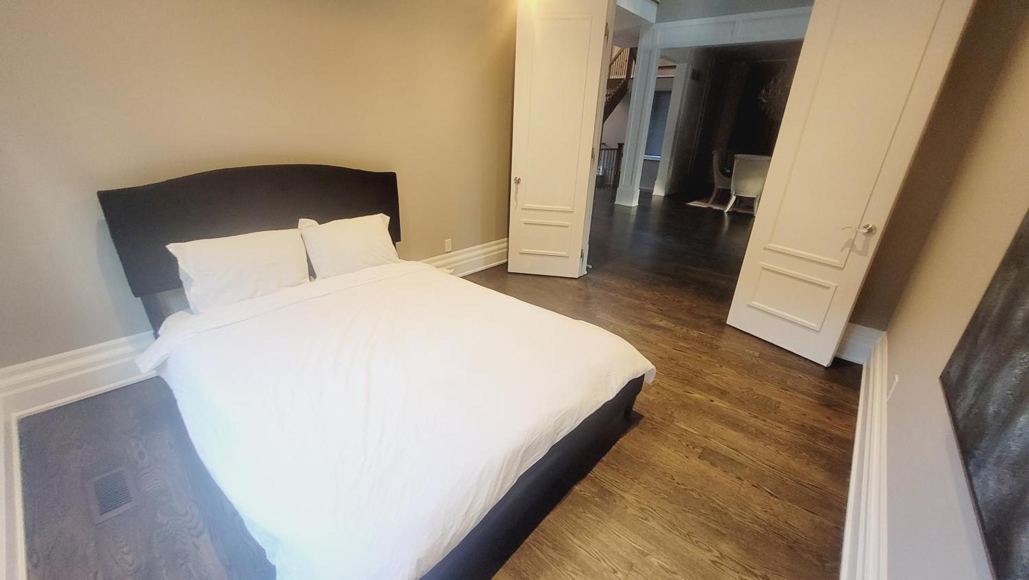 ריצ'מונד היל Modernized Five Bedroom Villa מראה חיצוני תמונה